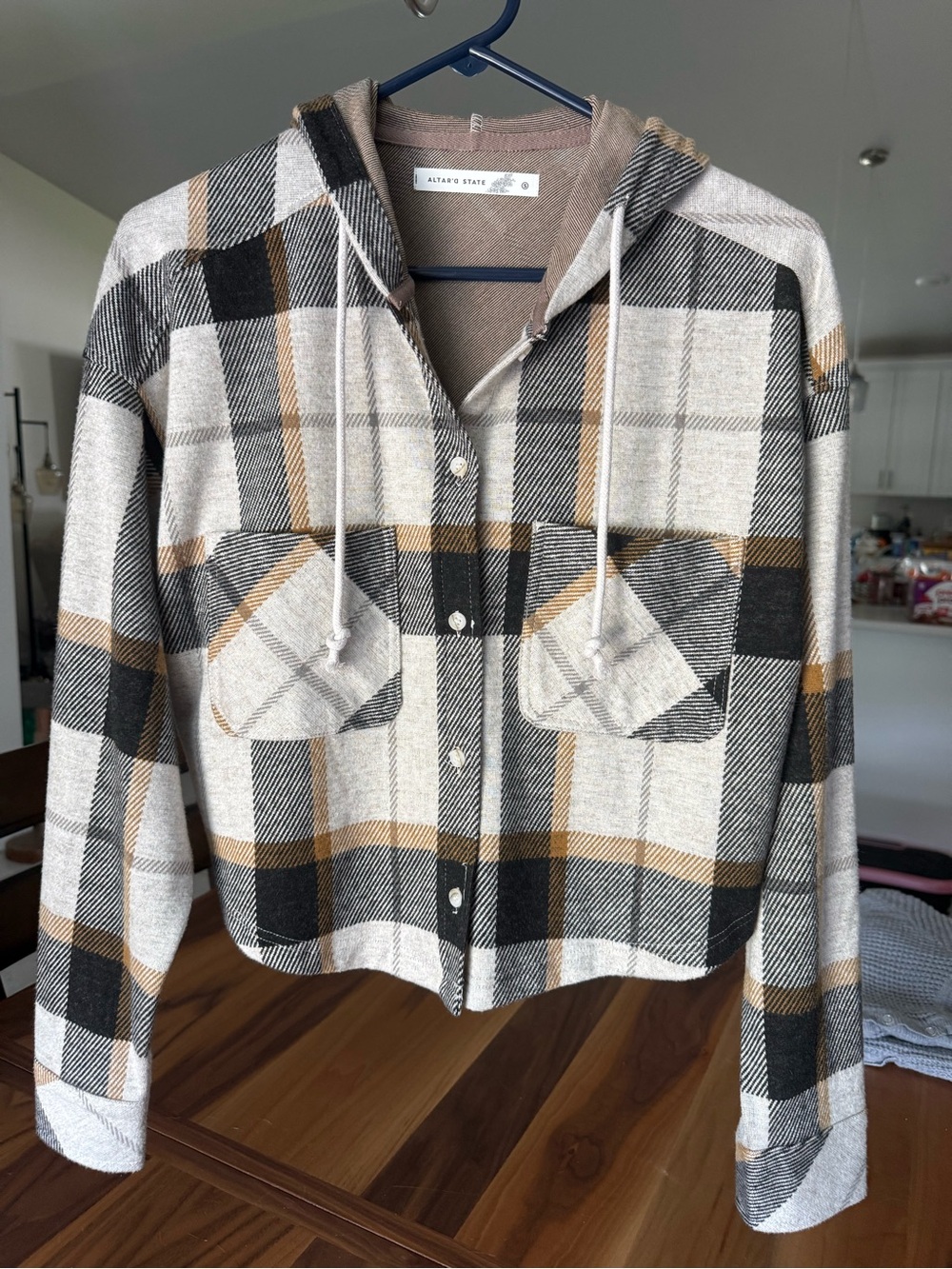 Altar'd State Women's Plaid Hooded Button-Down Cropped Jacket - Cream & Black